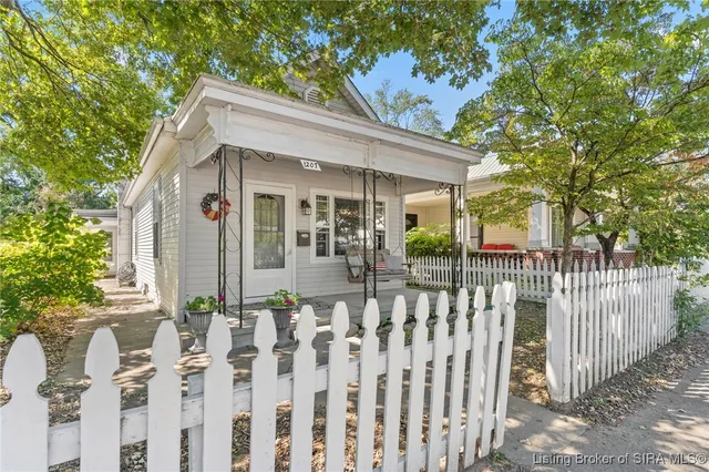 $224,900 | 1207 West Main Street, Madison, IN 47250