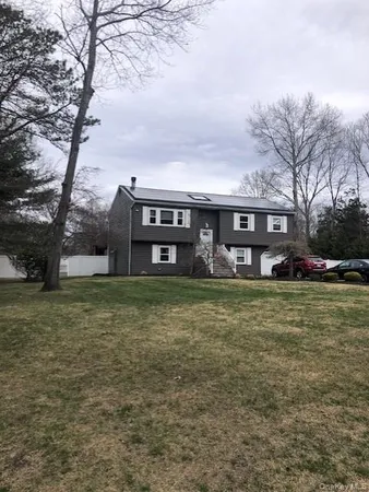 $670,000 | 23 Southfield Road, Middle Island, NY 11953