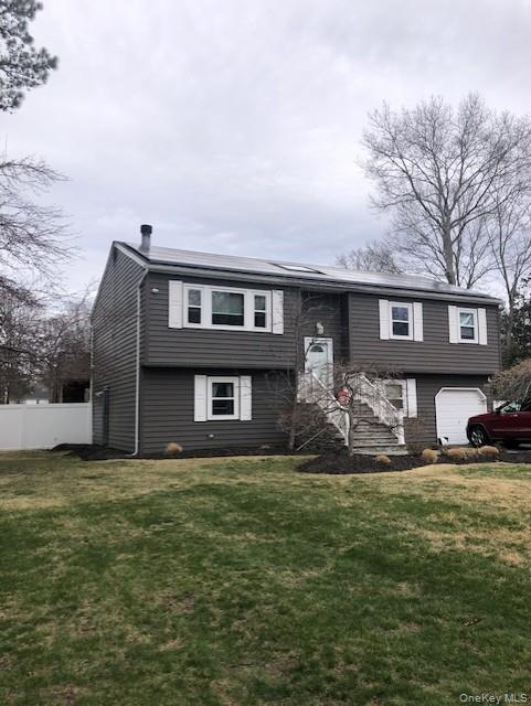 23 Southfield Road Middle Island, NY 11953 - Photo 2 of 2