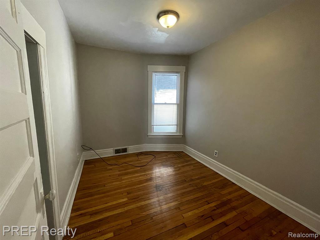 4858 Commonwealth Street, Unit FRONT Detroit, MI 48208 - Photo 6 of 9
