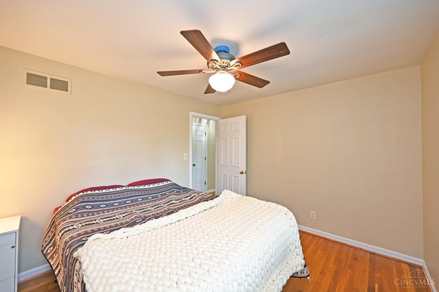 7777 Kugler Mill Road Cincinnati, OH 45243 - Photo 27 of 41