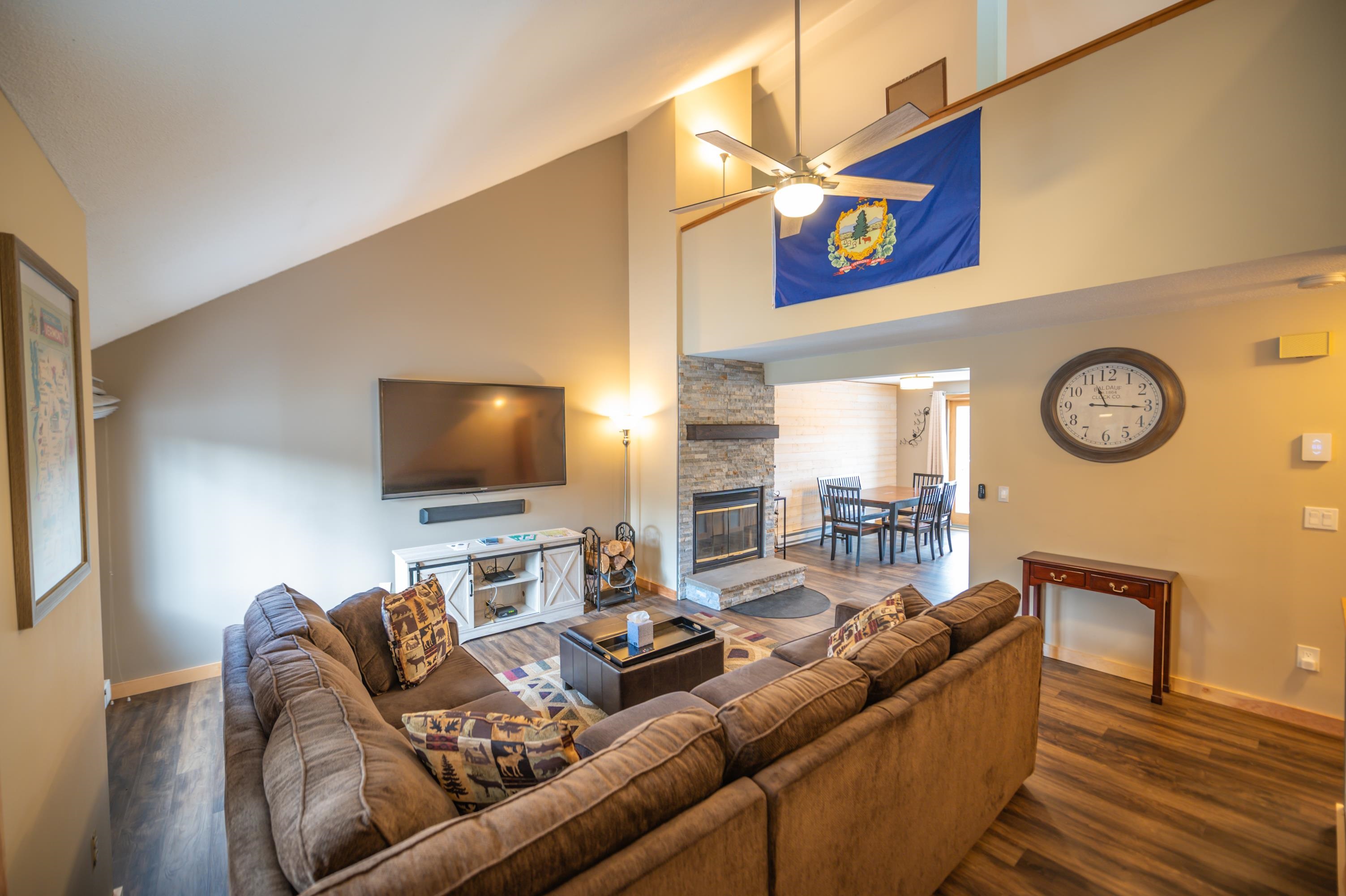 32 D Cross Town Road West Dover, VT 05356 - Photo 9 of 16