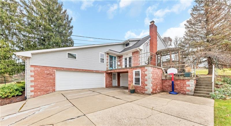 304 Robb Street McKees Rocks, PA 15136 - Photo 2 of 24