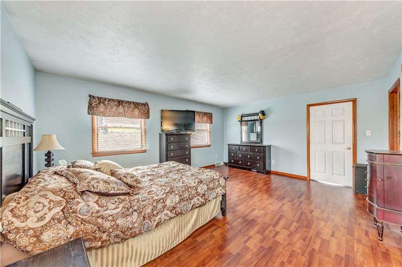 304 Robb Street McKees Rocks, PA 15136 - Photo 13 of 24
