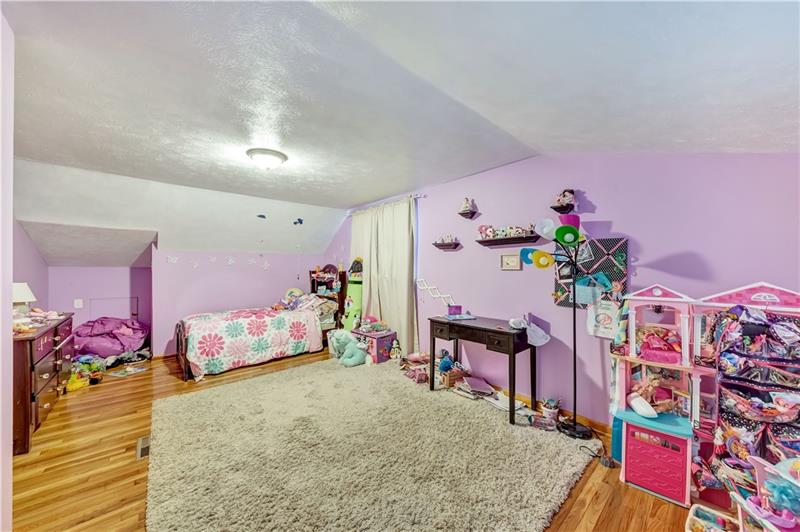 304 Robb Street McKees Rocks, PA 15136 - Photo 14 of 24