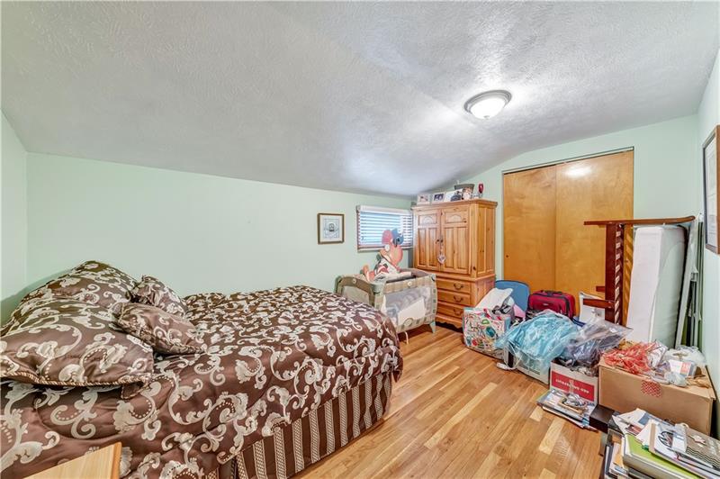 304 Robb Street McKees Rocks, PA 15136 - Photo 16 of 24