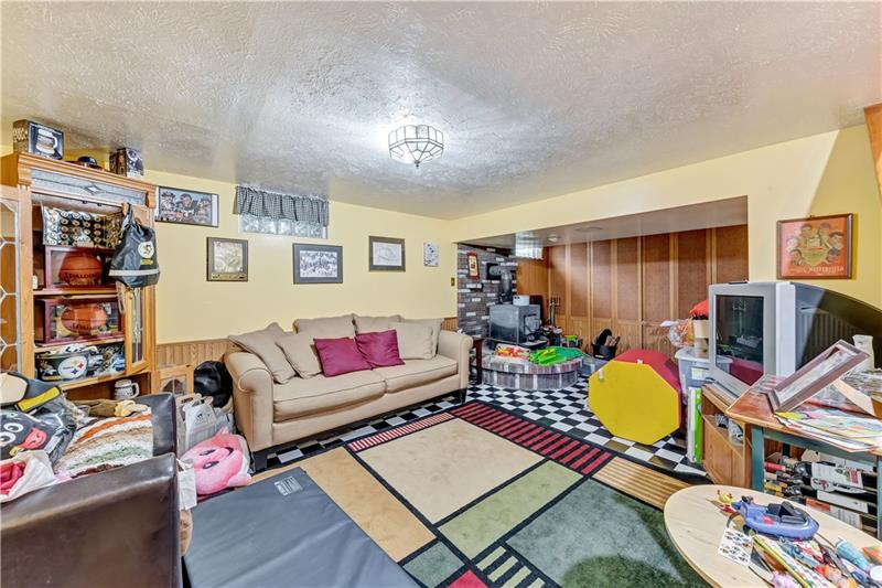 304 Robb Street McKees Rocks, PA 15136 - Photo 20 of 24