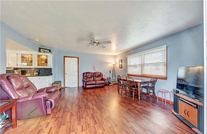 304 Robb Street McKees Rocks, PA 15136 - Photo 9 of 24