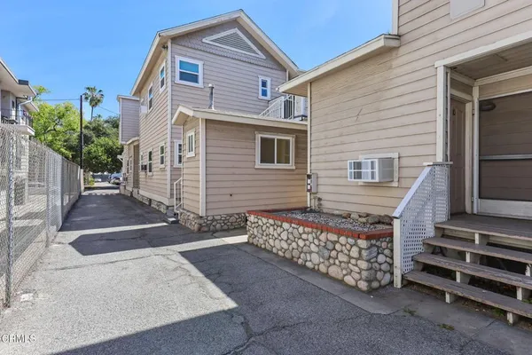 $3,720,000 | 421 North Euclid Avenue, Pasadena, CA 91101