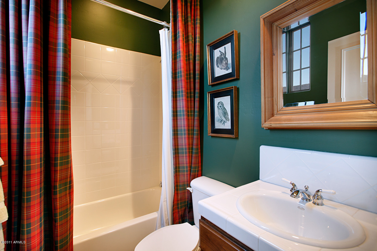 9280 East Mountain Spring Road Scottsdale, AZ 85255 - Photo 25 of 44 Bathroom