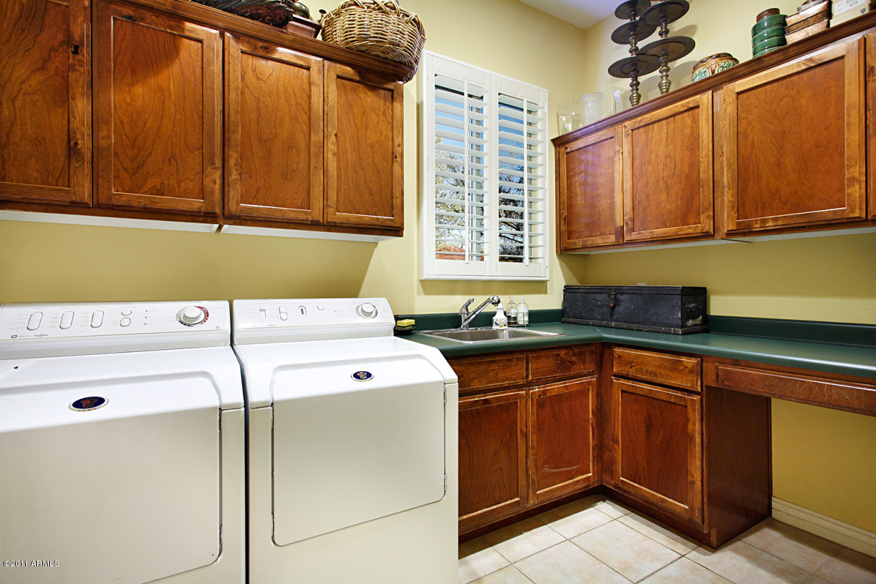 9280 East Mountain Spring Road Scottsdale, AZ 85255 - Photo 27 of 44 Laundry Room