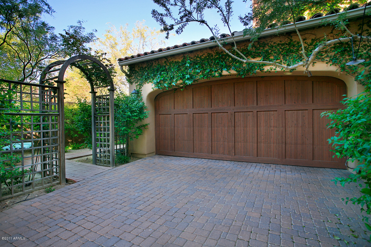 9280 East Mountain Spring Road Scottsdale, AZ 85255 - Photo 36 of 44 Gated 3-Car Garage