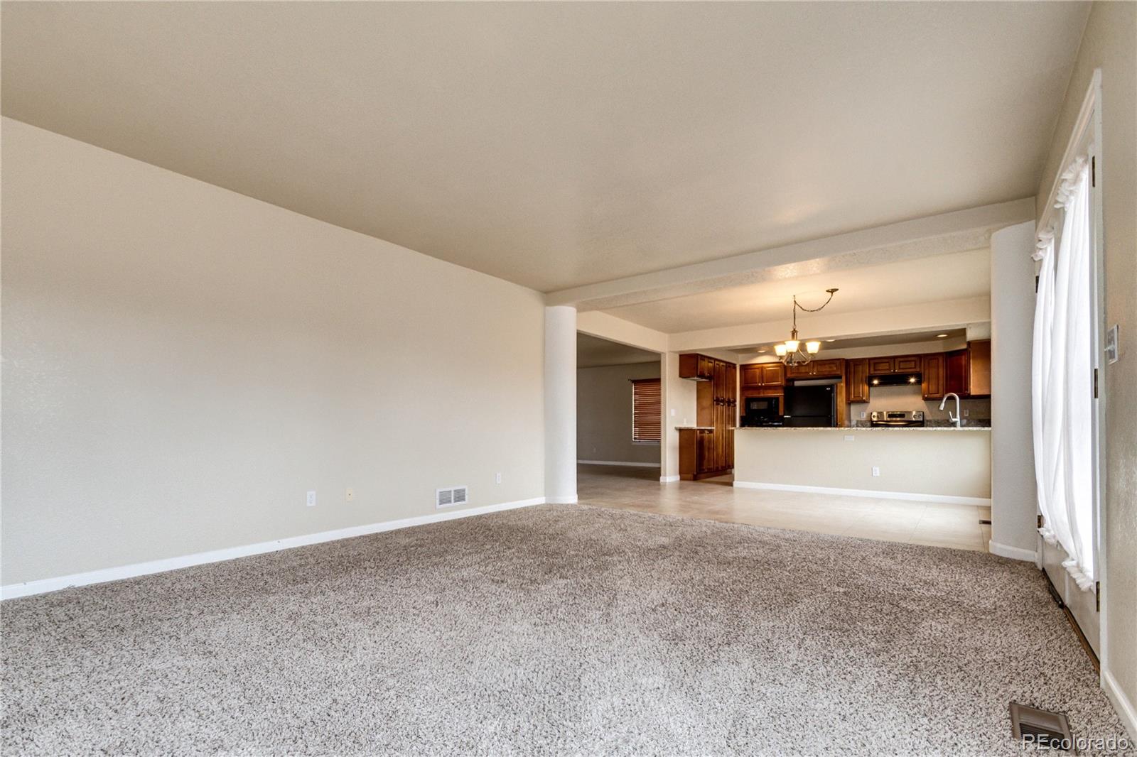 9476 Morning Glory Way Highlands Ranch, CO 80130 - Photo 17 of 33