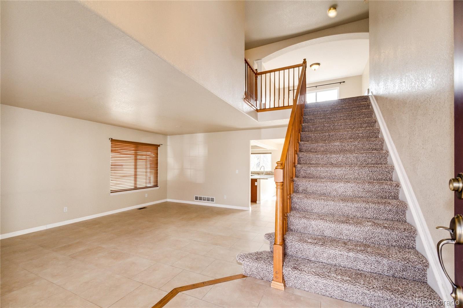 9476 Morning Glory Way Highlands Ranch, CO 80130 - Photo 5 of 33