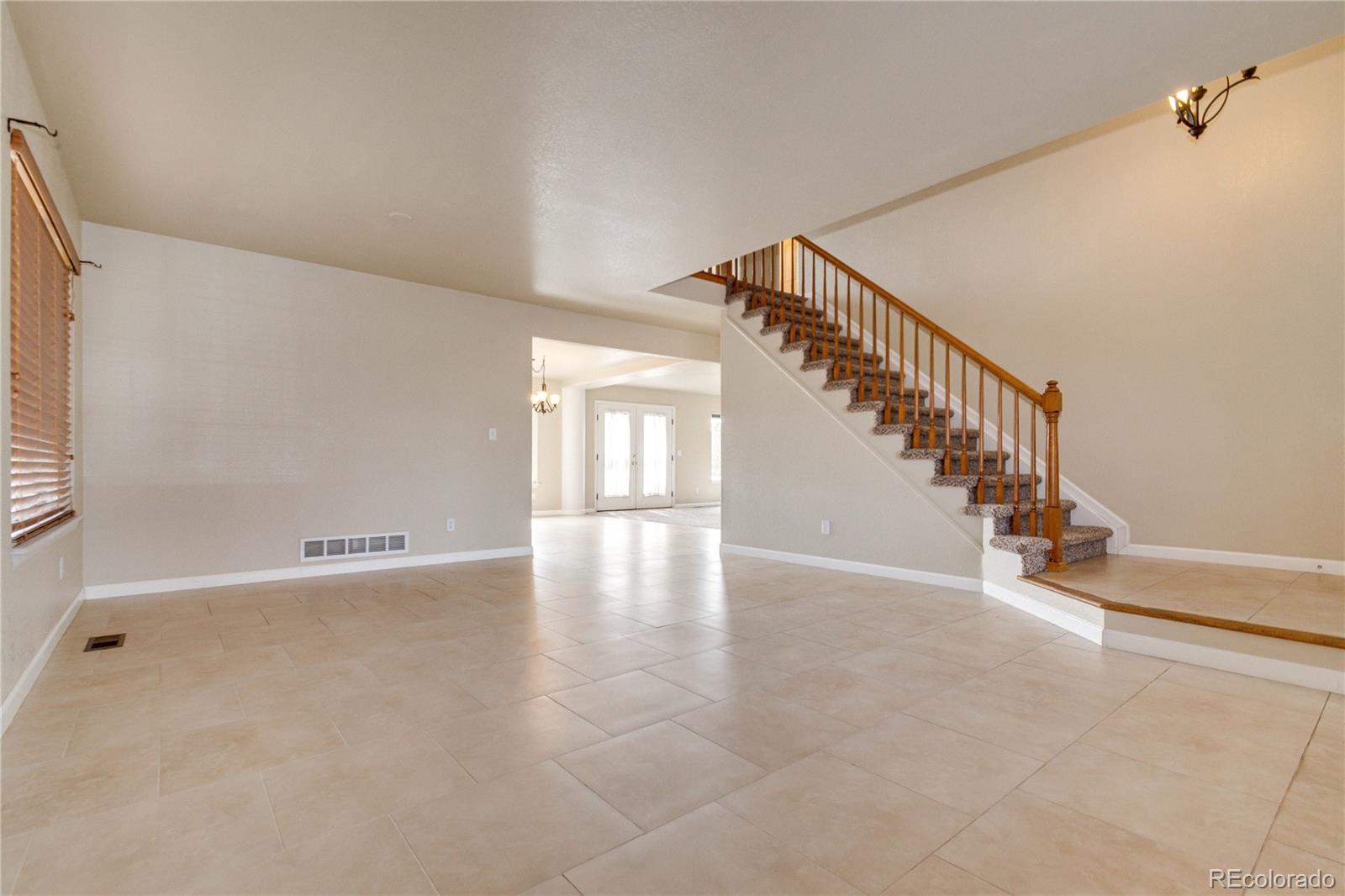 9476 Morning Glory Way Highlands Ranch, CO 80130 - Photo 6 of 33