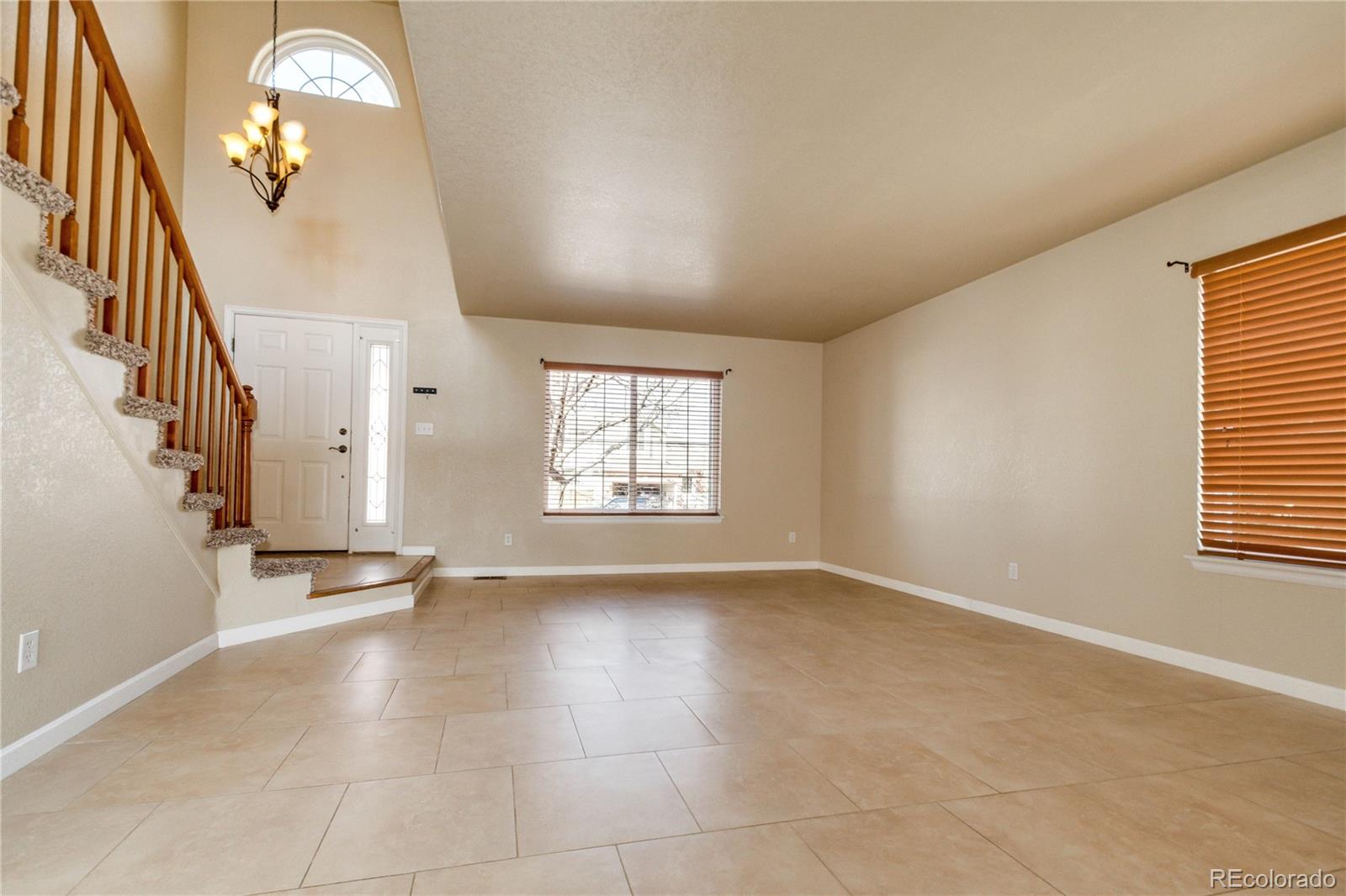 9476 Morning Glory Way Highlands Ranch, CO 80130 - Photo 8 of 33