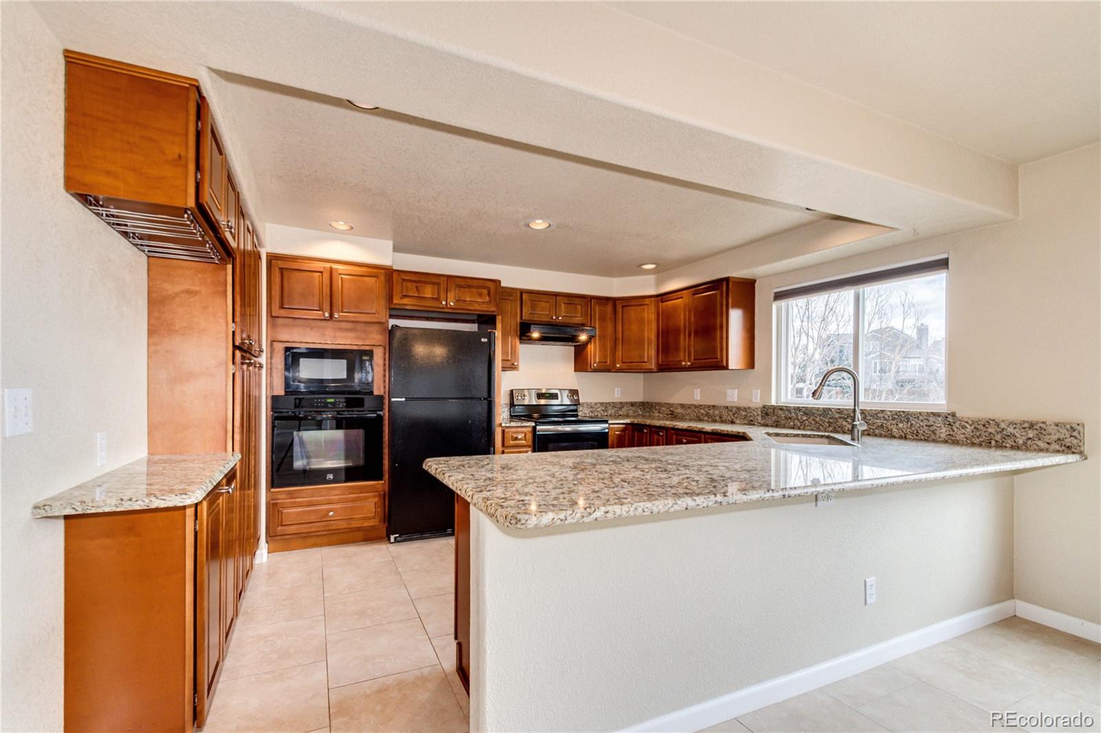 9476 Morning Glory Way Highlands Ranch, CO 80130 - Photo 10 of 33