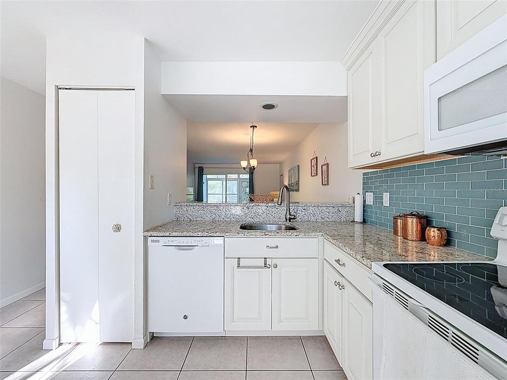 4833 Myrtle Oak Drive, Unit 12 New Port Richey, FL 34653 - Photo 11 of 54