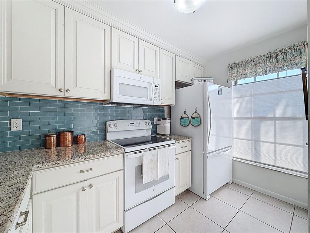 4833 Myrtle Oak Drive, Unit 12 New Port Richey, FL 34653 - Photo 10 of 54