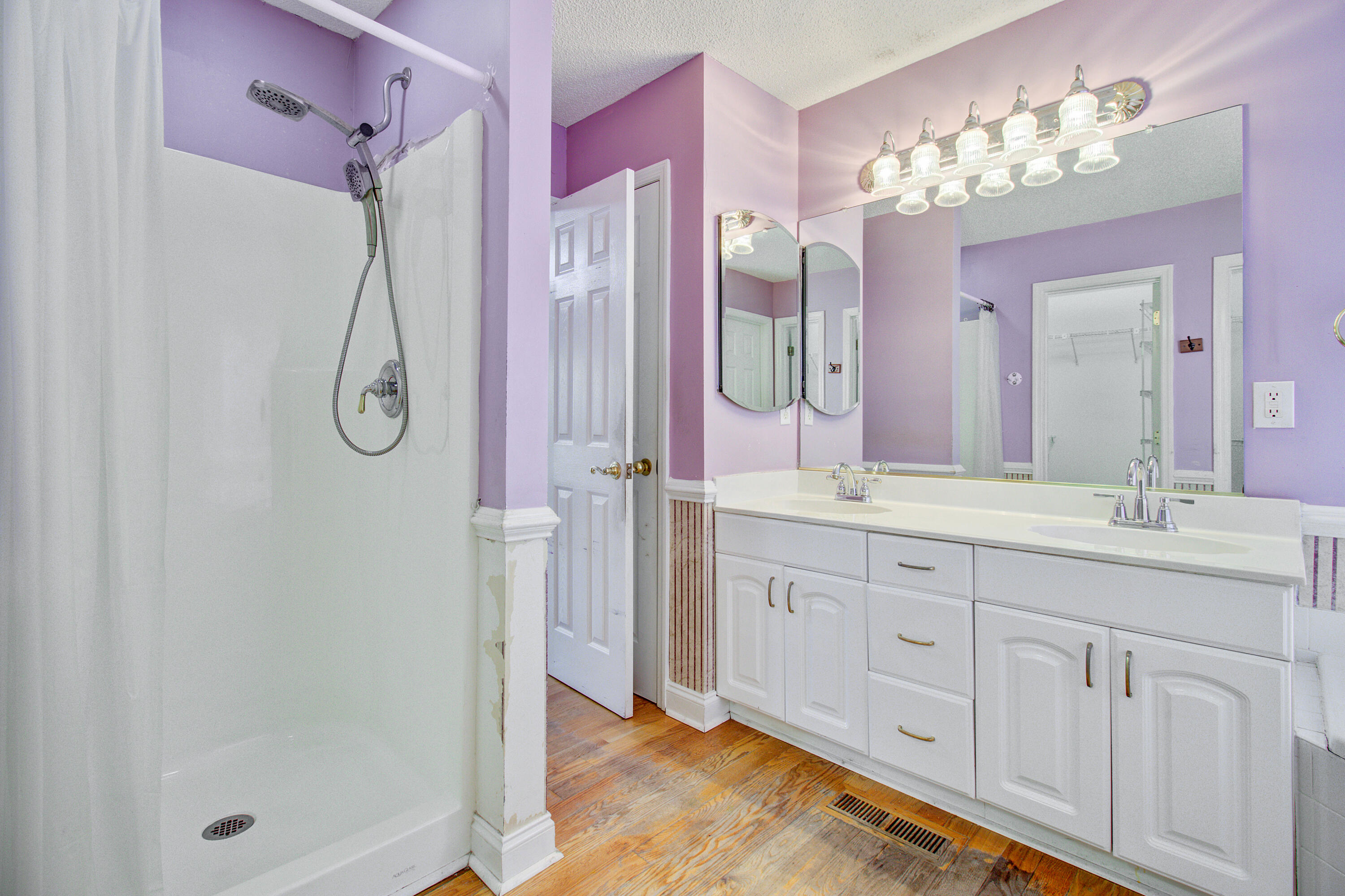 123 Spalding Circle Goose Creek, SC 29445 - Photo 28 of 43 Primary En Suite