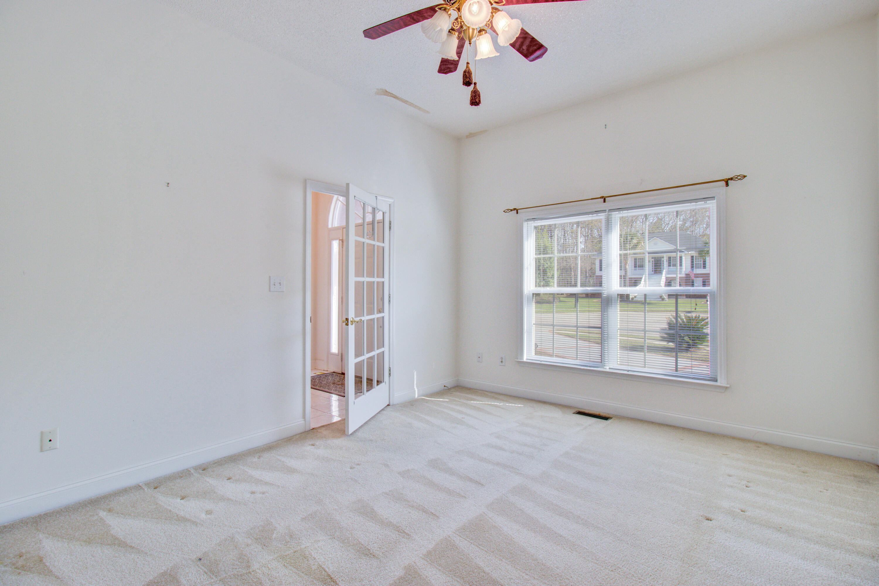 123 Spalding Circle Goose Creek, SC 29445 - Photo 10 of 43 Office/Media/Formal Living