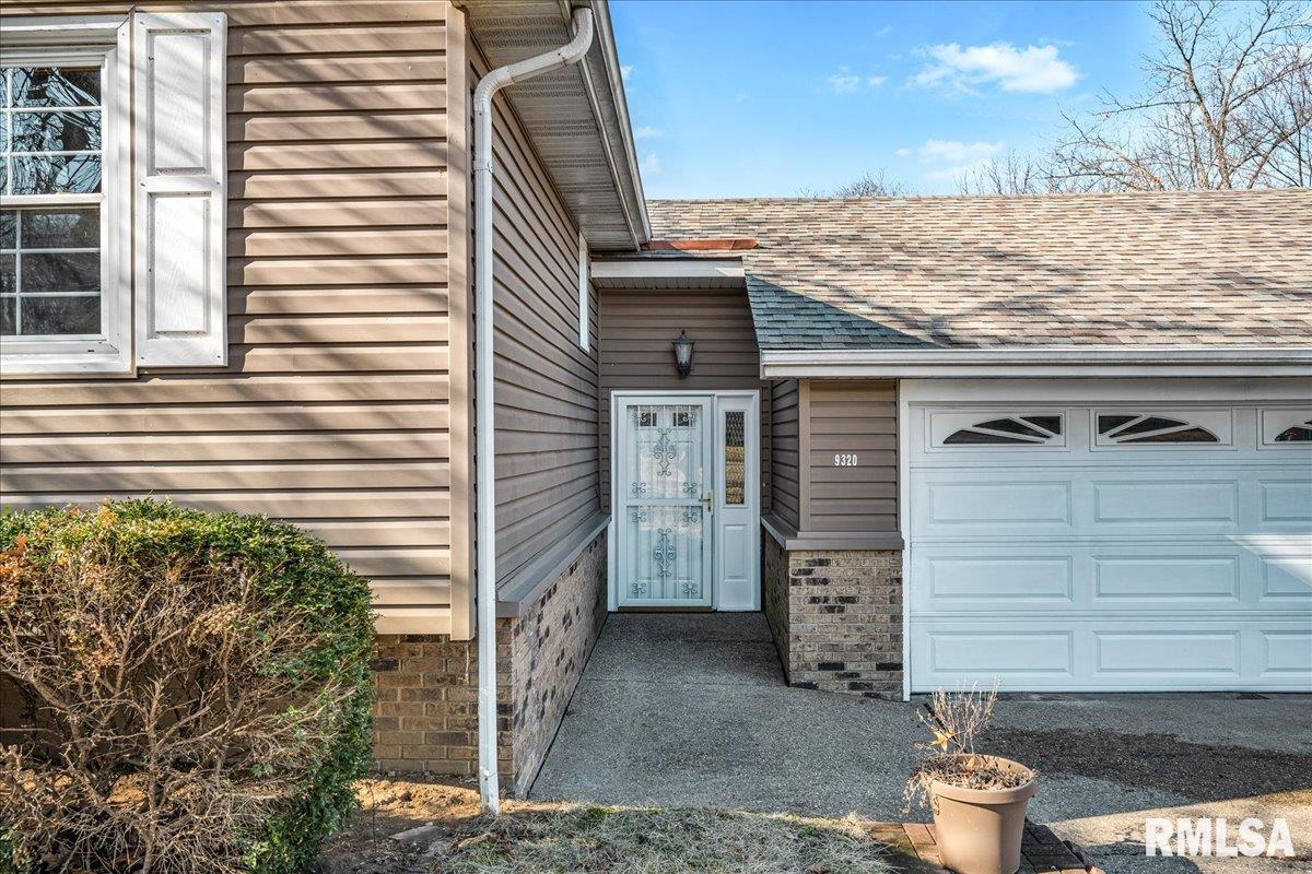 9320 West Lake Camelot Drive Mapleton, IL 61547 - Photo 2 of 59