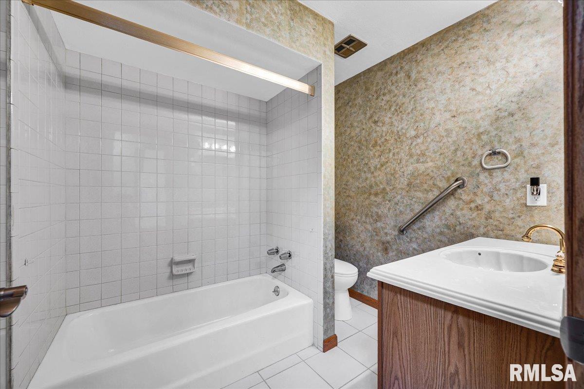 9320 West Lake Camelot Drive Mapleton, IL 61547 - Photo 22 of 59