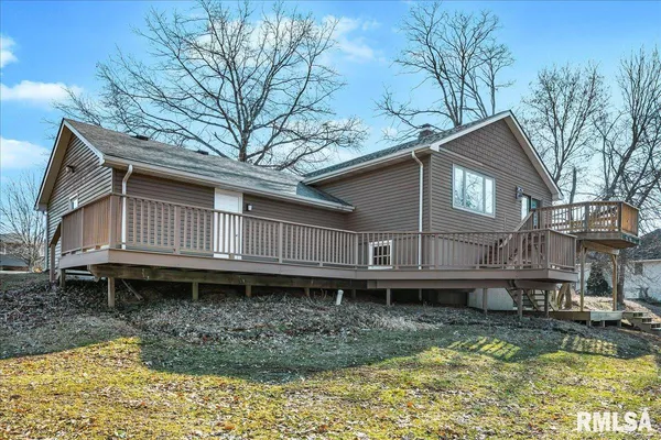 $299,900 | 9320 West Lake Camelot Drive, Mapleton, IL 61547
