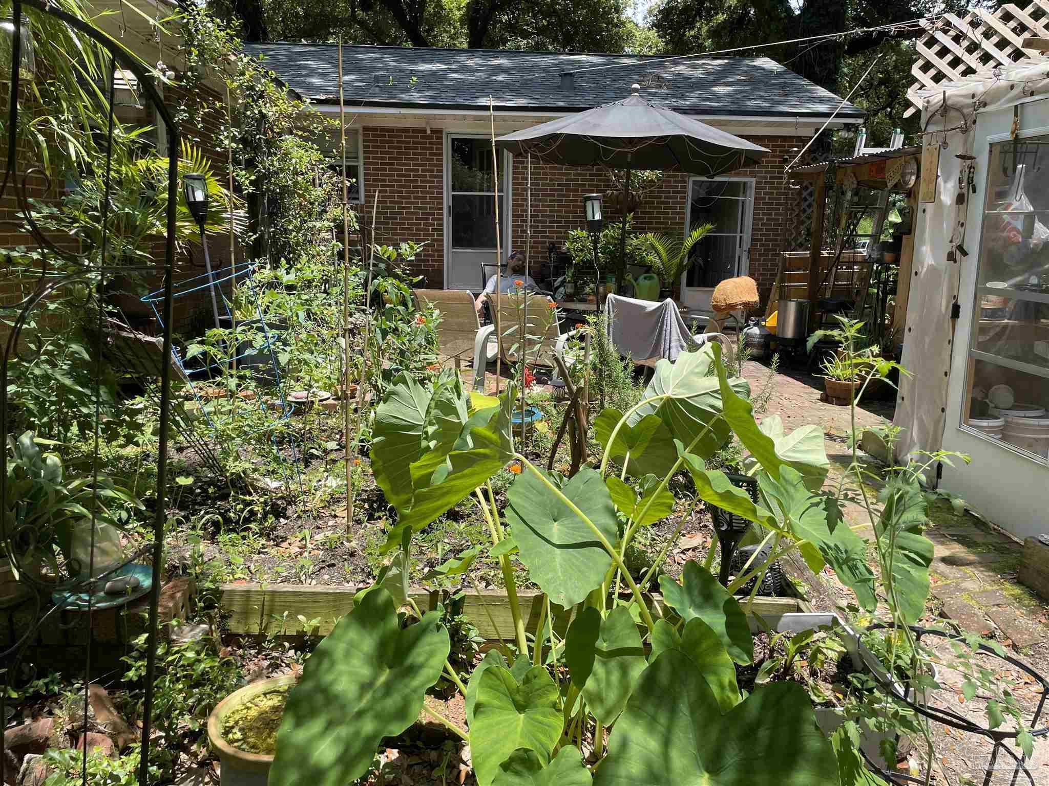 5921 Count Road Pensacola, FL 32503 - Photo 3 of 46