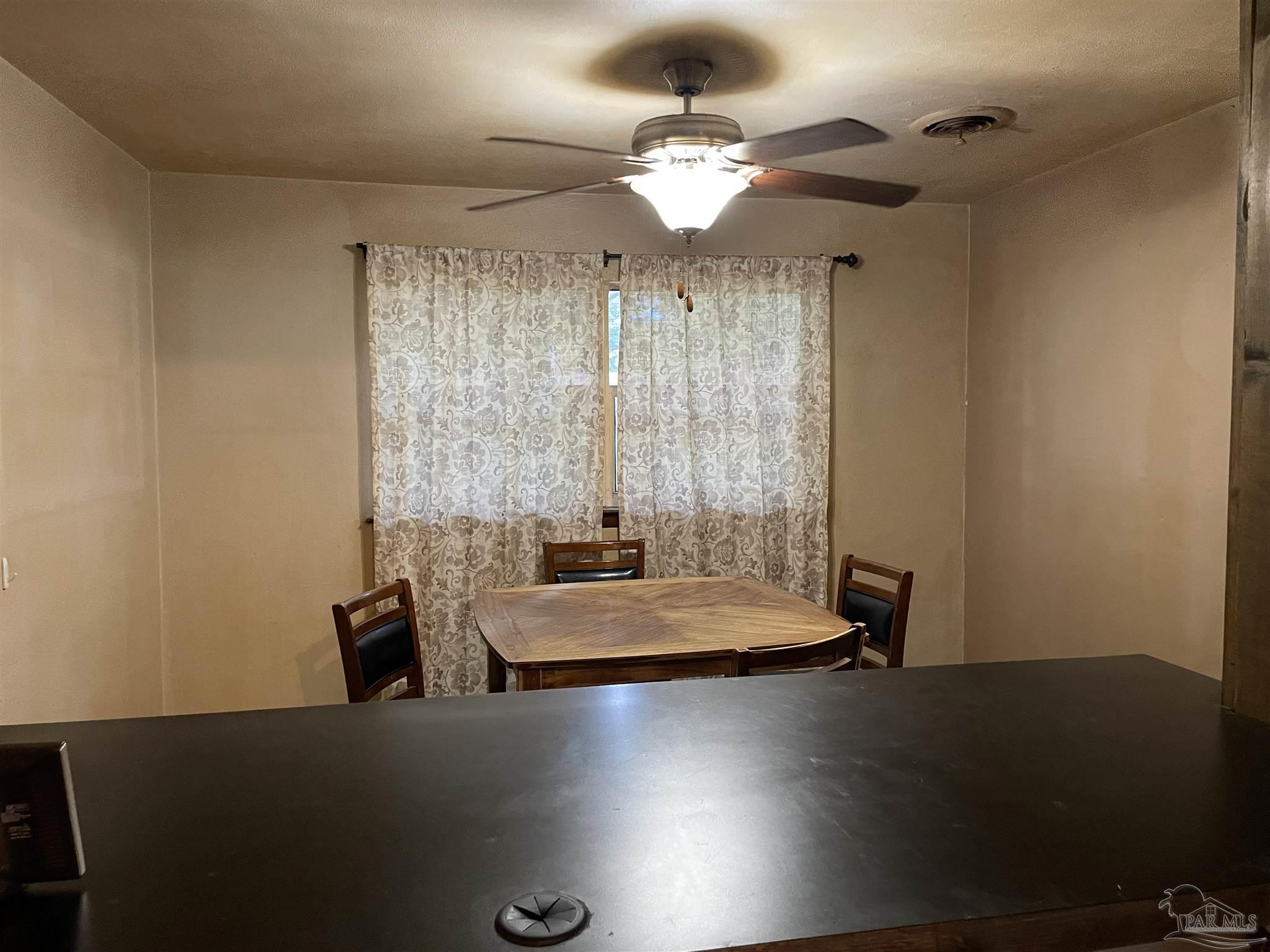 5921 Count Road Pensacola, FL 32503 - Photo 4 of 46