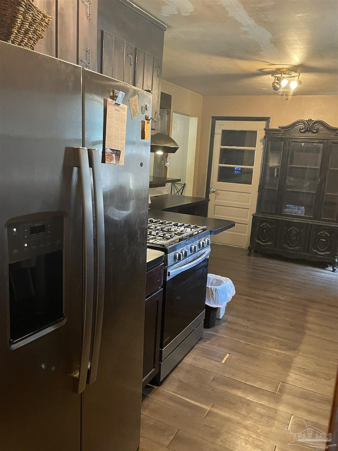 5921 Count Road Pensacola, FL 32503 - Photo 8 of 46