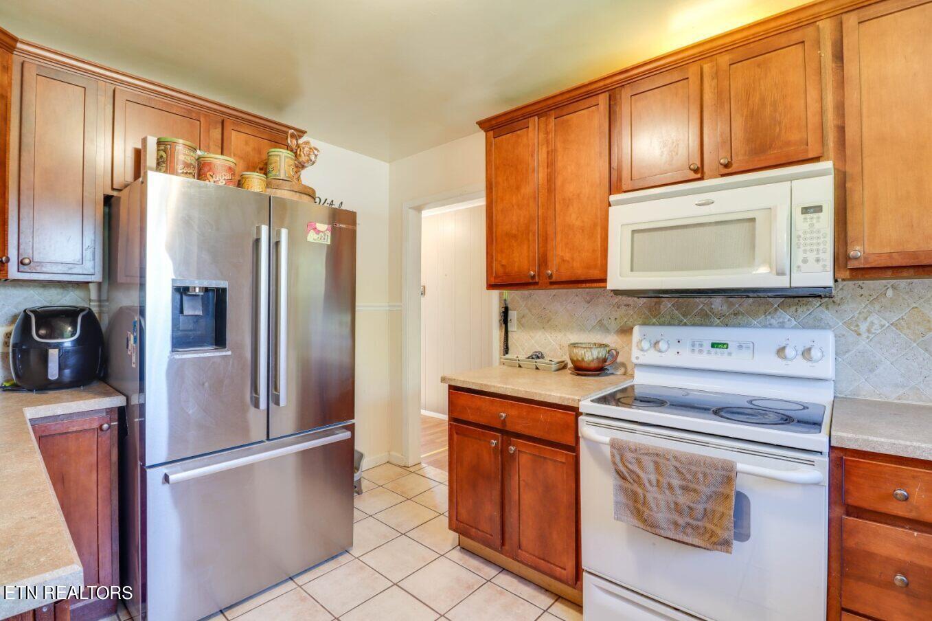 120 Salem Road Oak Ridge, TN 37830 - Photo 7 of 29 Kitchen Extra