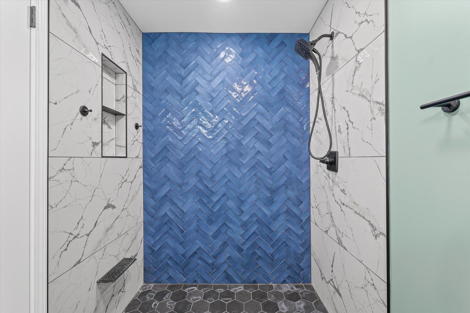 1058 North Drive Rantoul, IL 61866 - Photo 26 of 37 a bathroom with a shower