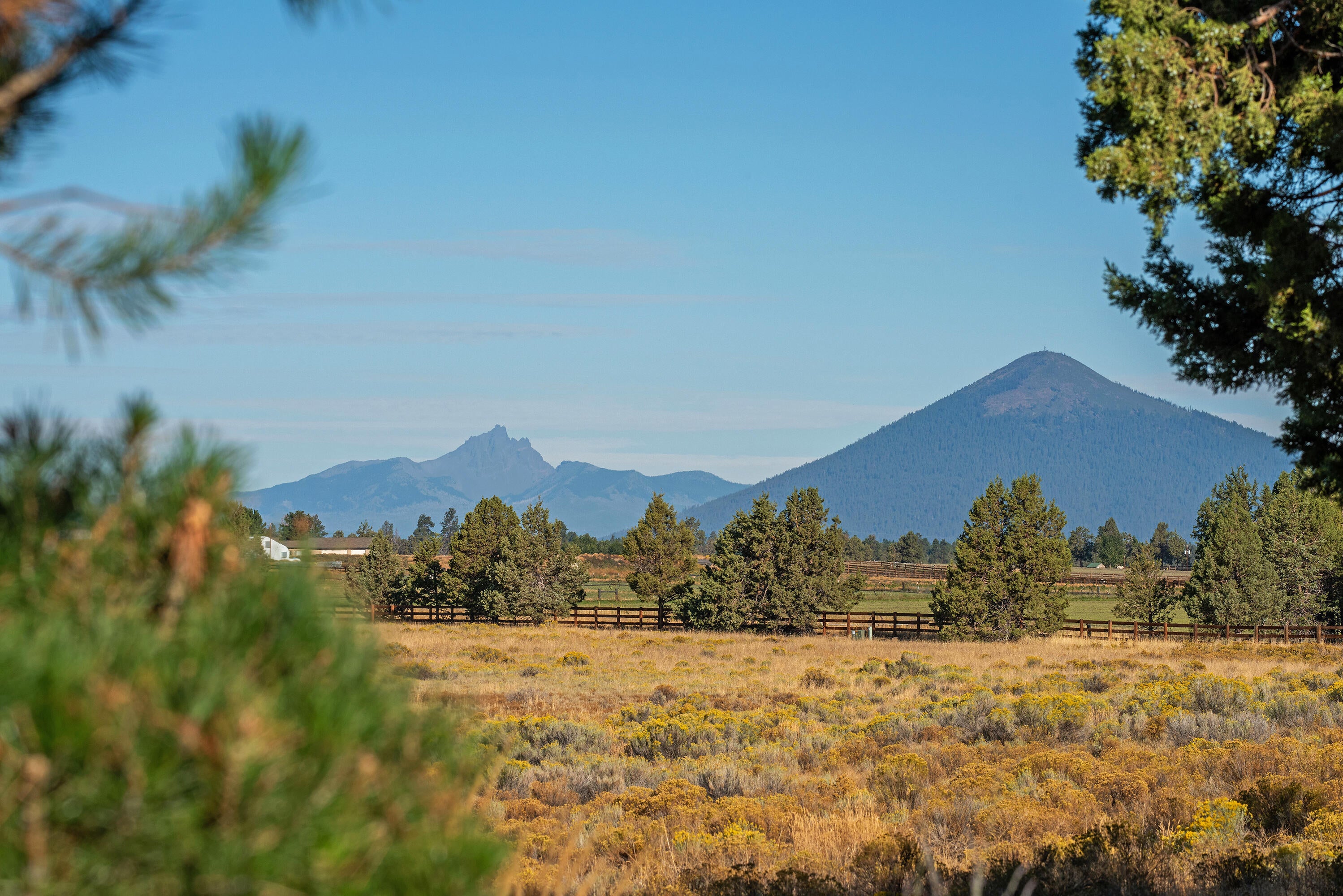 68404 George Cyrus Road Sisters, OR 97759 - Photo 4 of 65 5