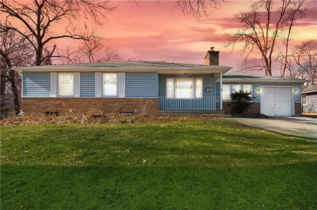 $280,000 | 6120 Lamar Avenue, Mission, KS 66202