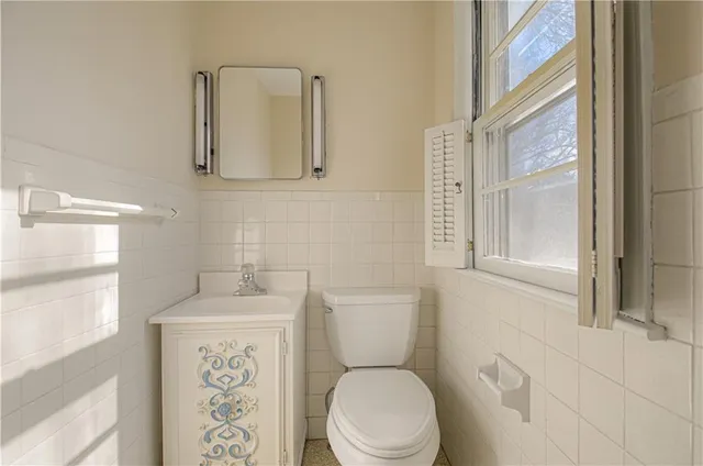 $280,000 | 6120 Lamar Avenue, Mission, KS 66202