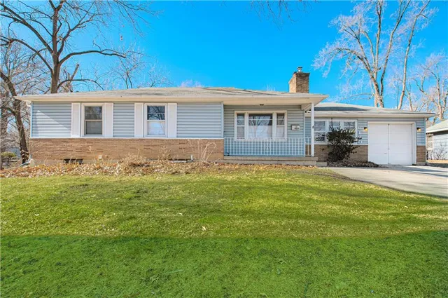 $280,000 | 6120 Lamar Avenue, Mission, KS 66202