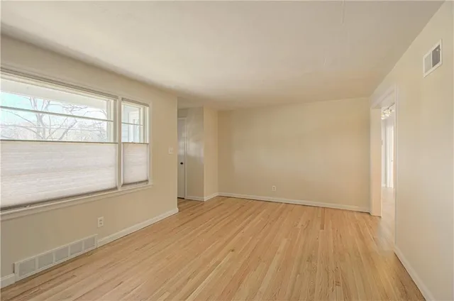 $280,000 | 6120 Lamar Avenue, Mission, KS 66202