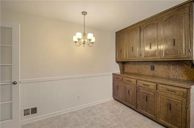 $280,000 | 6120 Lamar Avenue, Mission, KS 66202