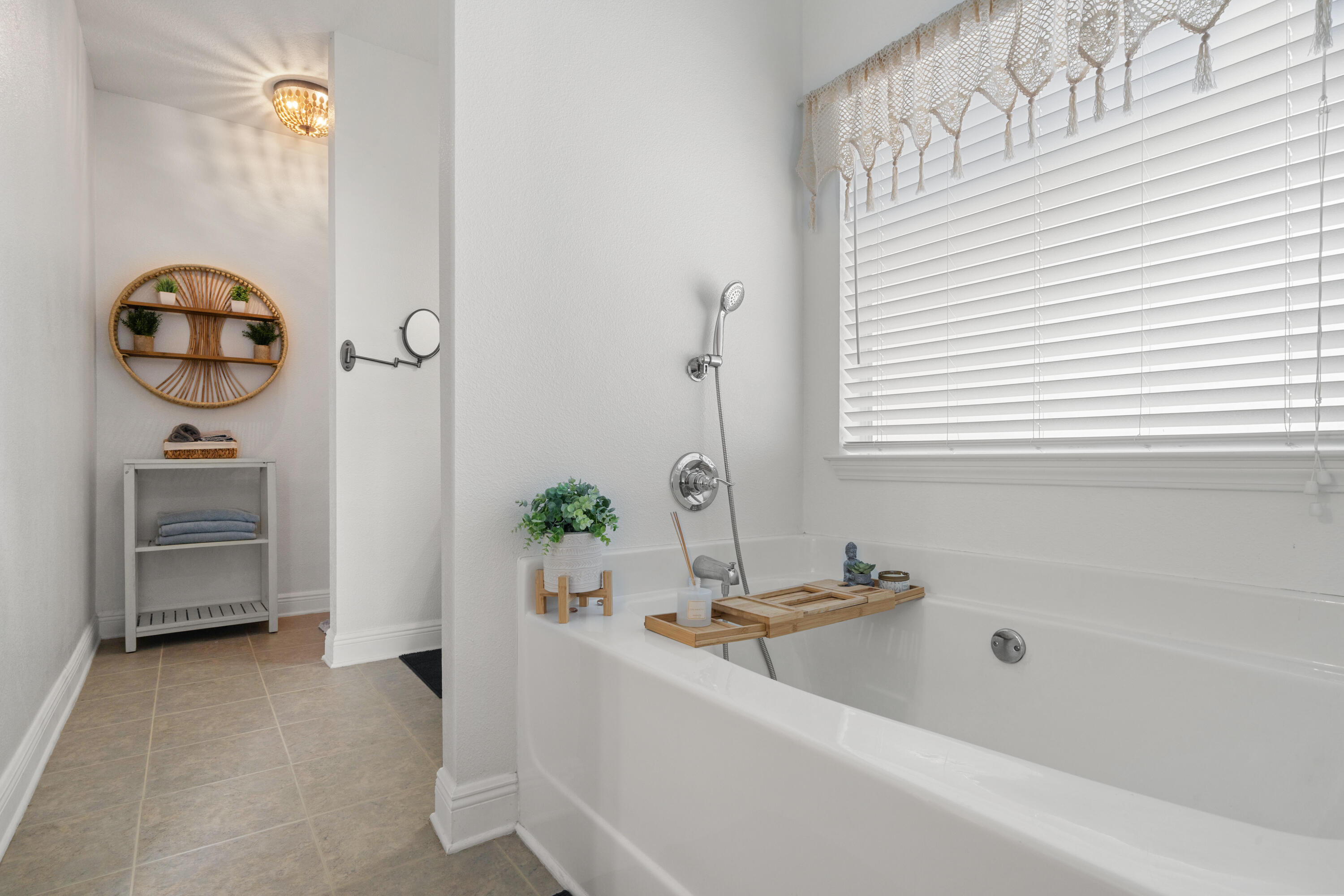 486 Fanny Ann Way Freeport, FL 32439 - Photo 21 of 58 a bathroom with a sink and a bathtub