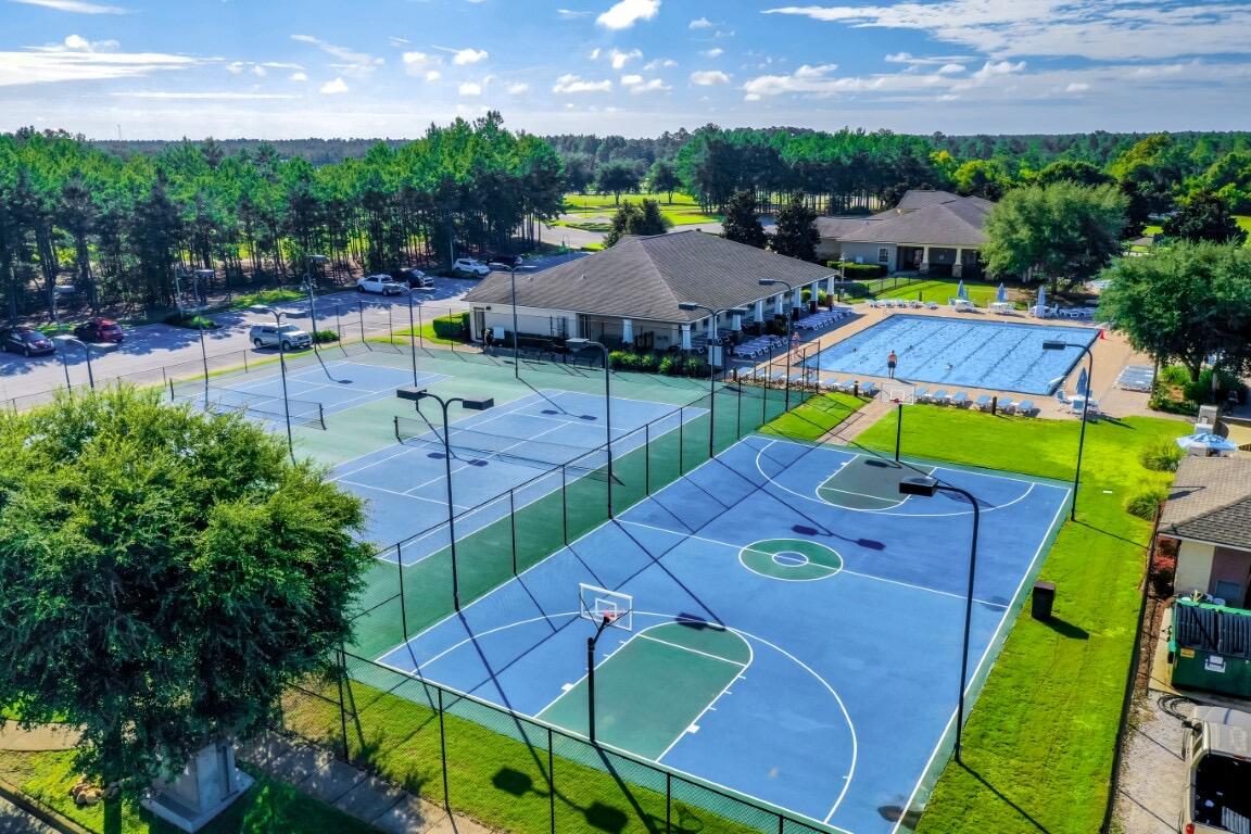 486 Fanny Ann Way Freeport, FL 32439 - Photo 47 of 58 an aerial view of a house with a garden