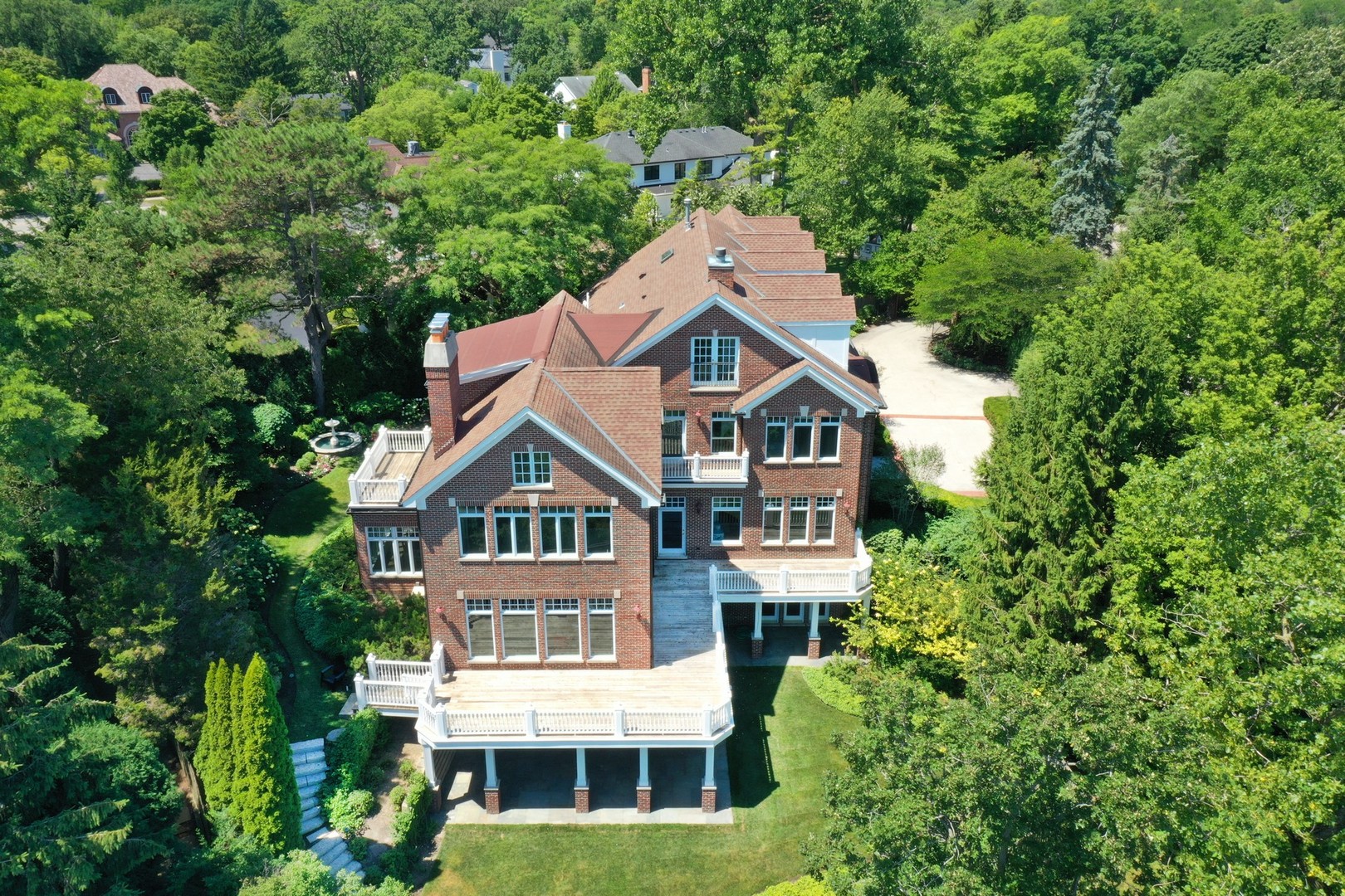 738 Tower Road Winnetka, IL 60093 - Photo 45 of 58 a aerial view of a house