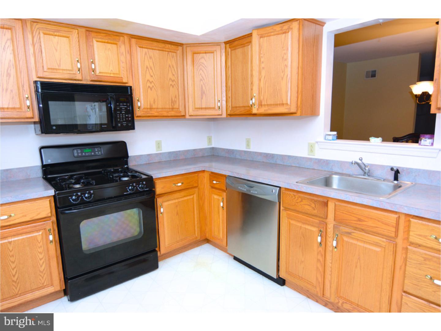 225 Nicole Way Sinking Spring, PA 19608 - Photo 2 of 20