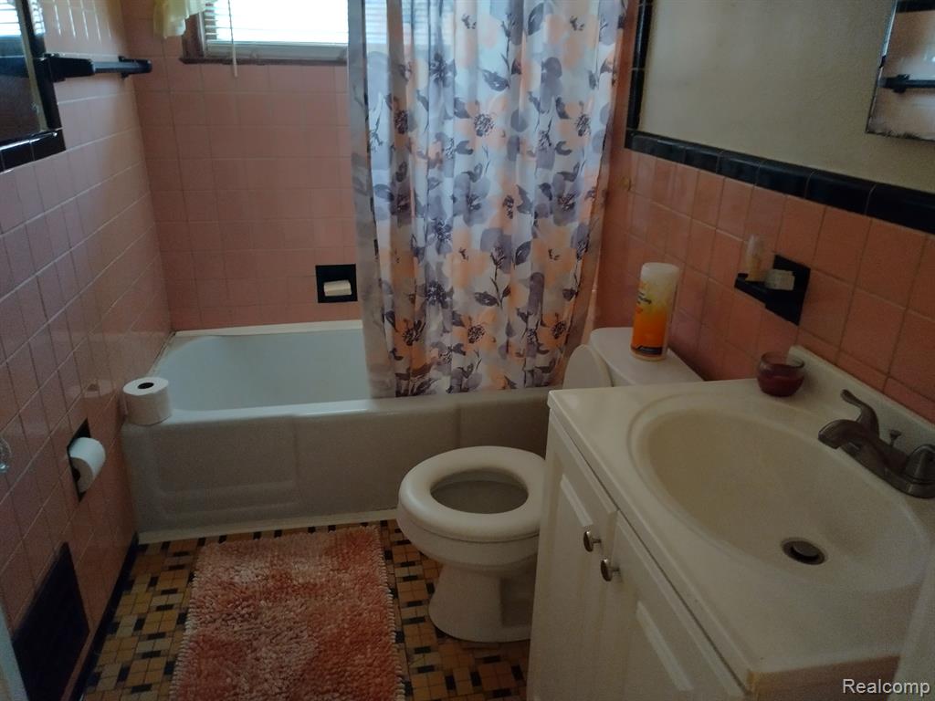 7233 Patton Street Detroit, MI 48228 - Photo 11 of 15