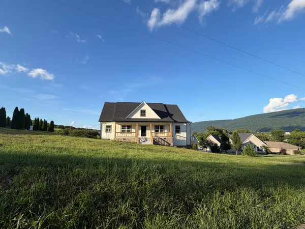 $499,900 | 451 Hudlow Road, Dunlap, TN 37327