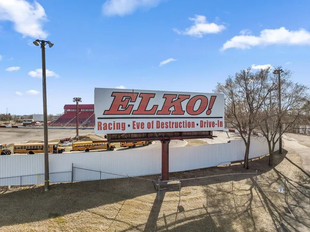 $515,000 | 425 James Parkway, Elko New Market, MN 55054