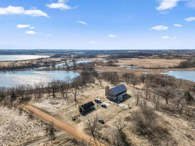 $515,000 | 425 James Parkway, Elko New Market, MN 55054
