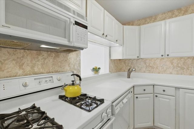 $1,200,000 | 151 Tremont Street, Unit 27R, Boston, MA 02111