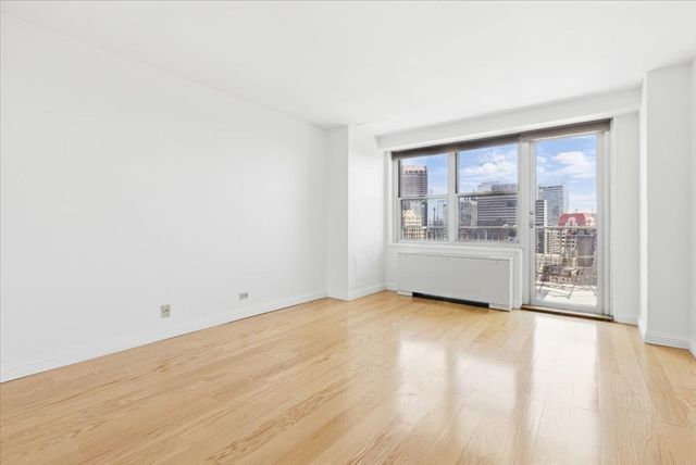 $1,200,000 | 151 Tremont Street, Unit 27R, Boston, MA 02111