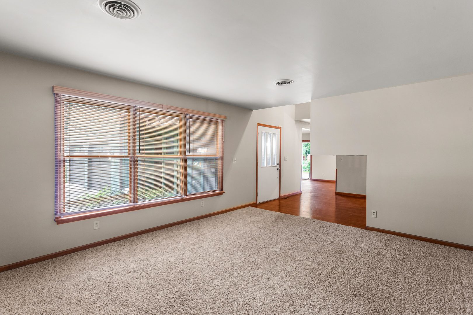 2104 Doubletree Lane Champaign, IL 61822 - Photo 15 of 47